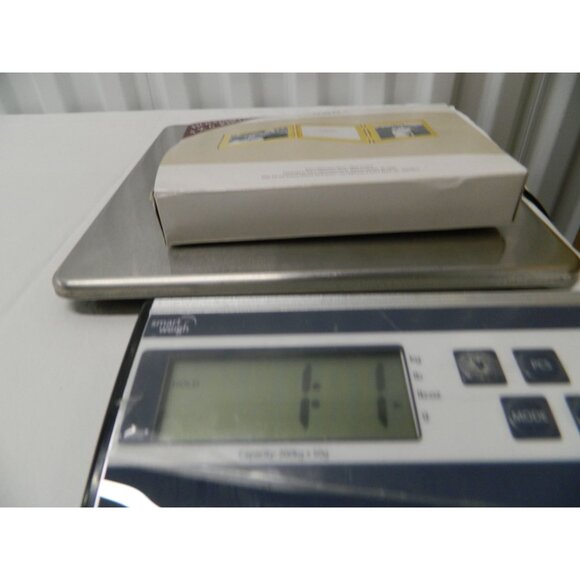 Sonoma Gold-Tone Folding Photo Frame Holds Three 4x6 Photos Genuine Home Goods - Picture 8 of 8